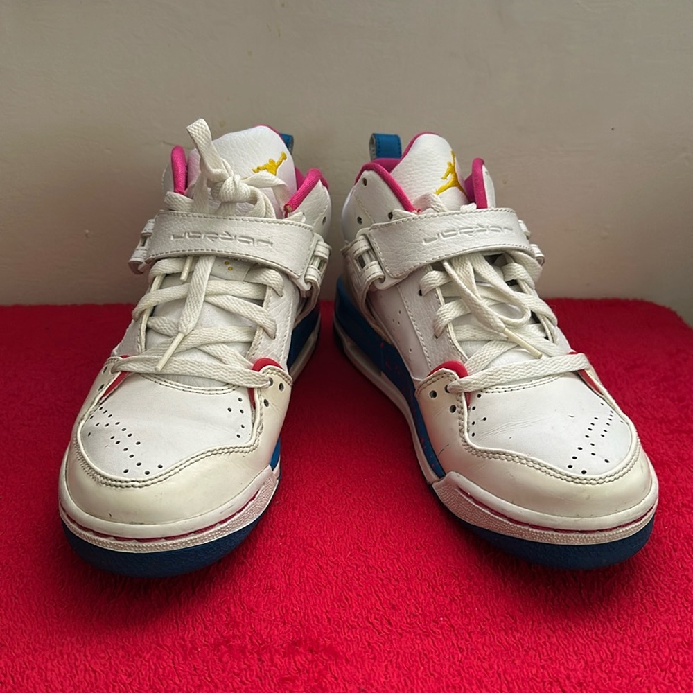 Gently Worn Girls Jordan Flight 45 (GS) (Youth 6.5) Perfect for Young Athletes